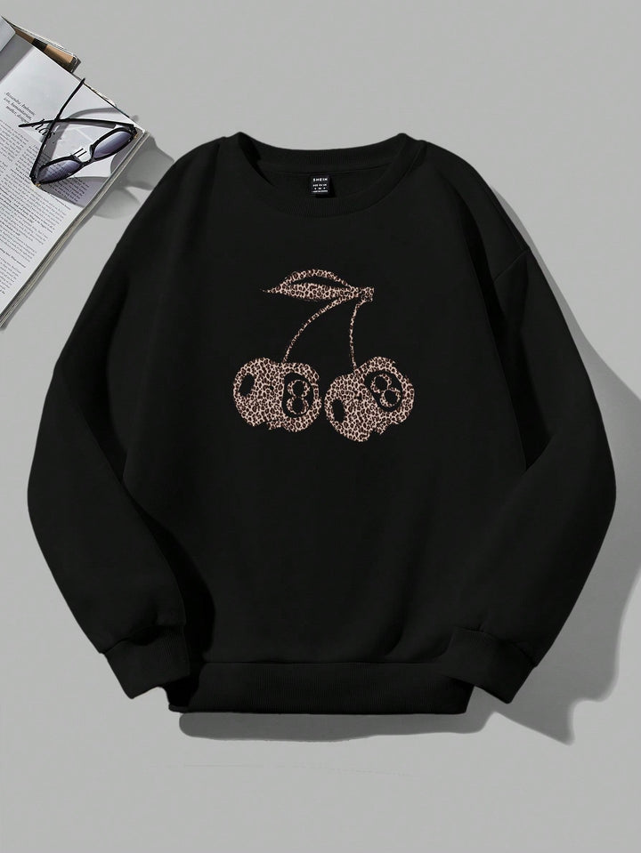 Drune | Lässiges Leopard- und Kirschgrafik-Sweatshirt in Schwarz