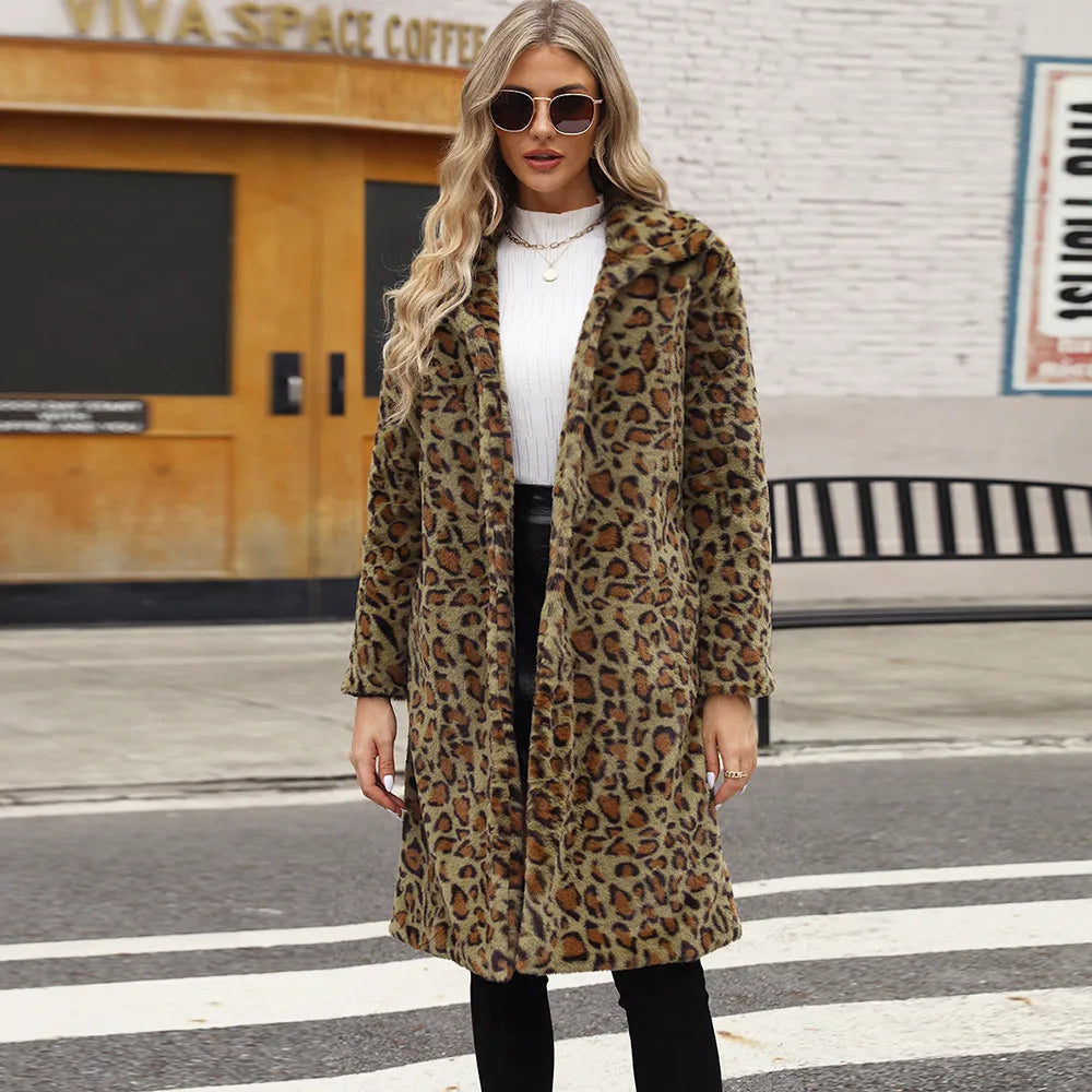 Drune | Plüschjacke mit Leopardenmuster
