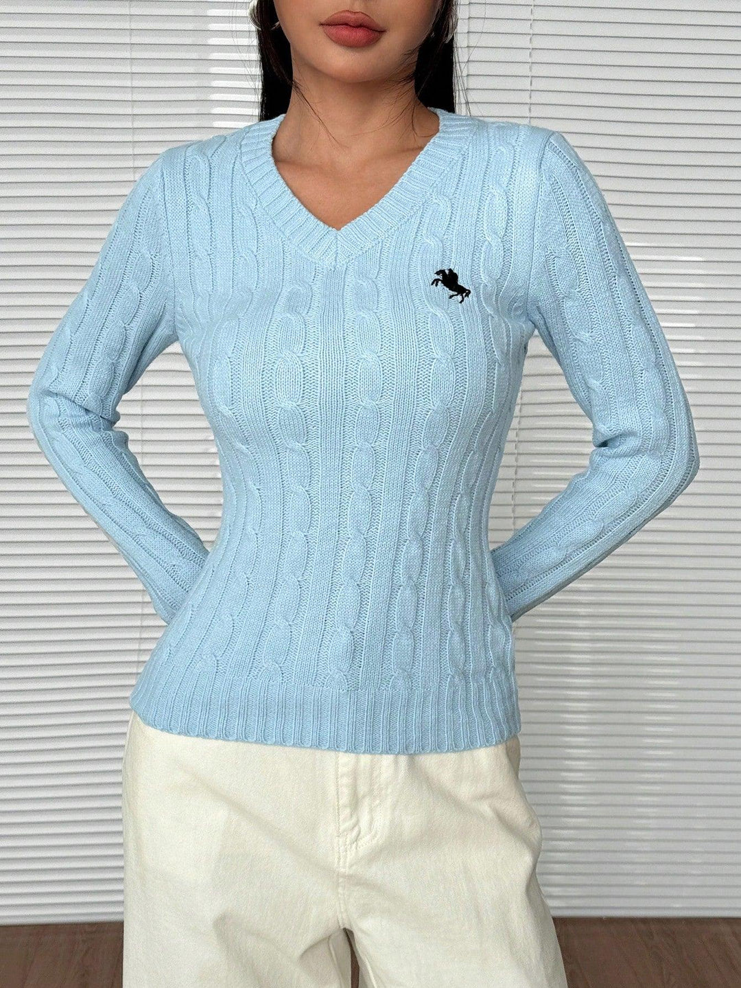 Drune | Schnürgestrickter Pullover mit V-Ausschnitt für Damen