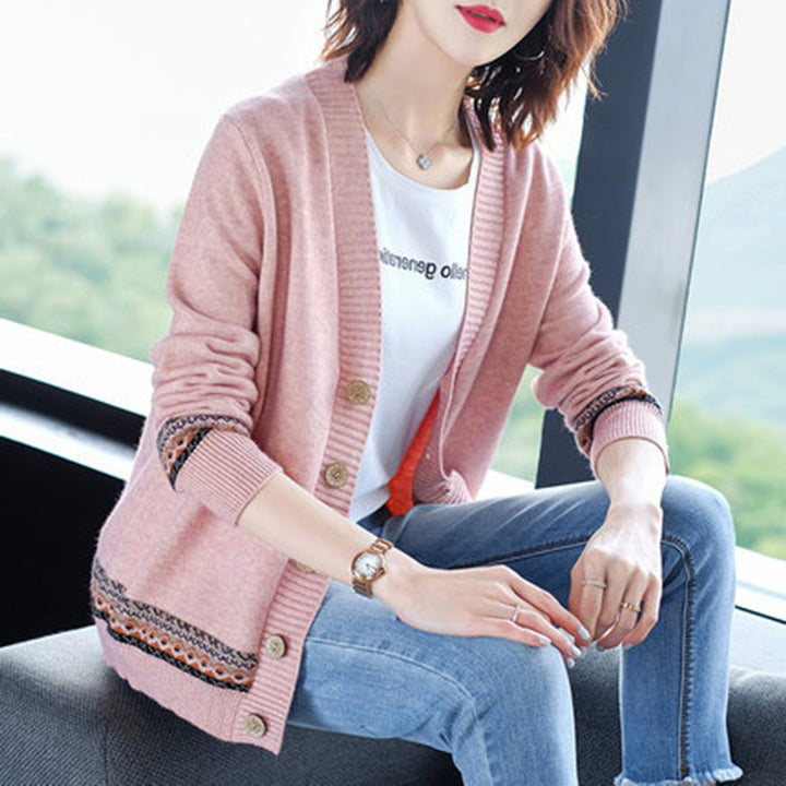 Damen Strickjacke mit eleganten Knopfdetails und modischer Häkelbordüre Drune