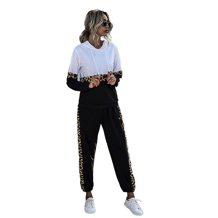 Damen sportliches Set mit Leo-Detail Drune