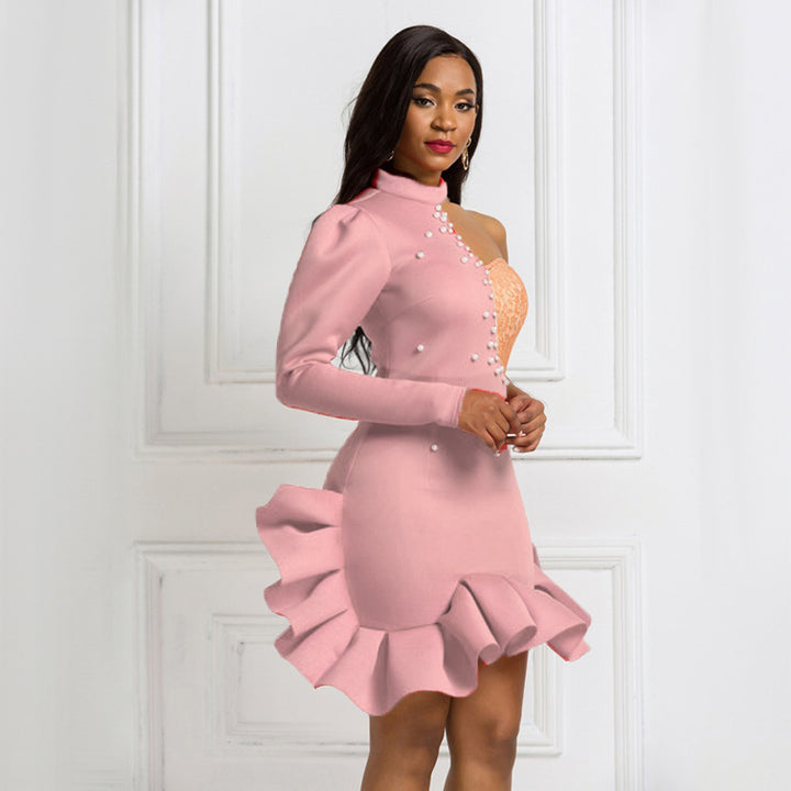 Damen Elegantes Cocktailkleid mit floralen Akzenten und Rüschen Drune