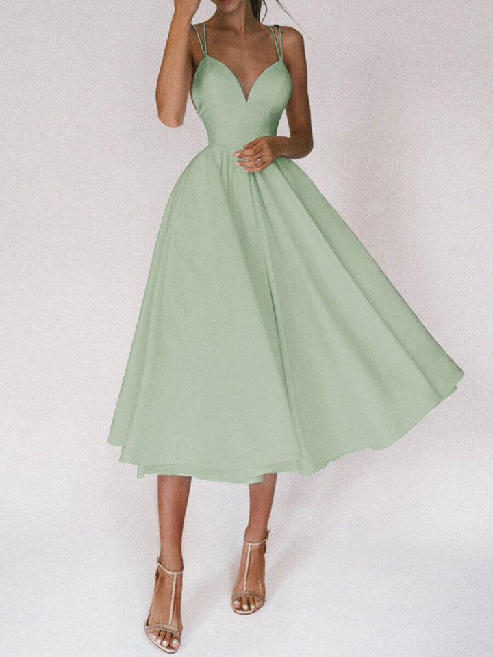 DruneGrace Das Elegante Trägerkleid mit V-Ausschnitt