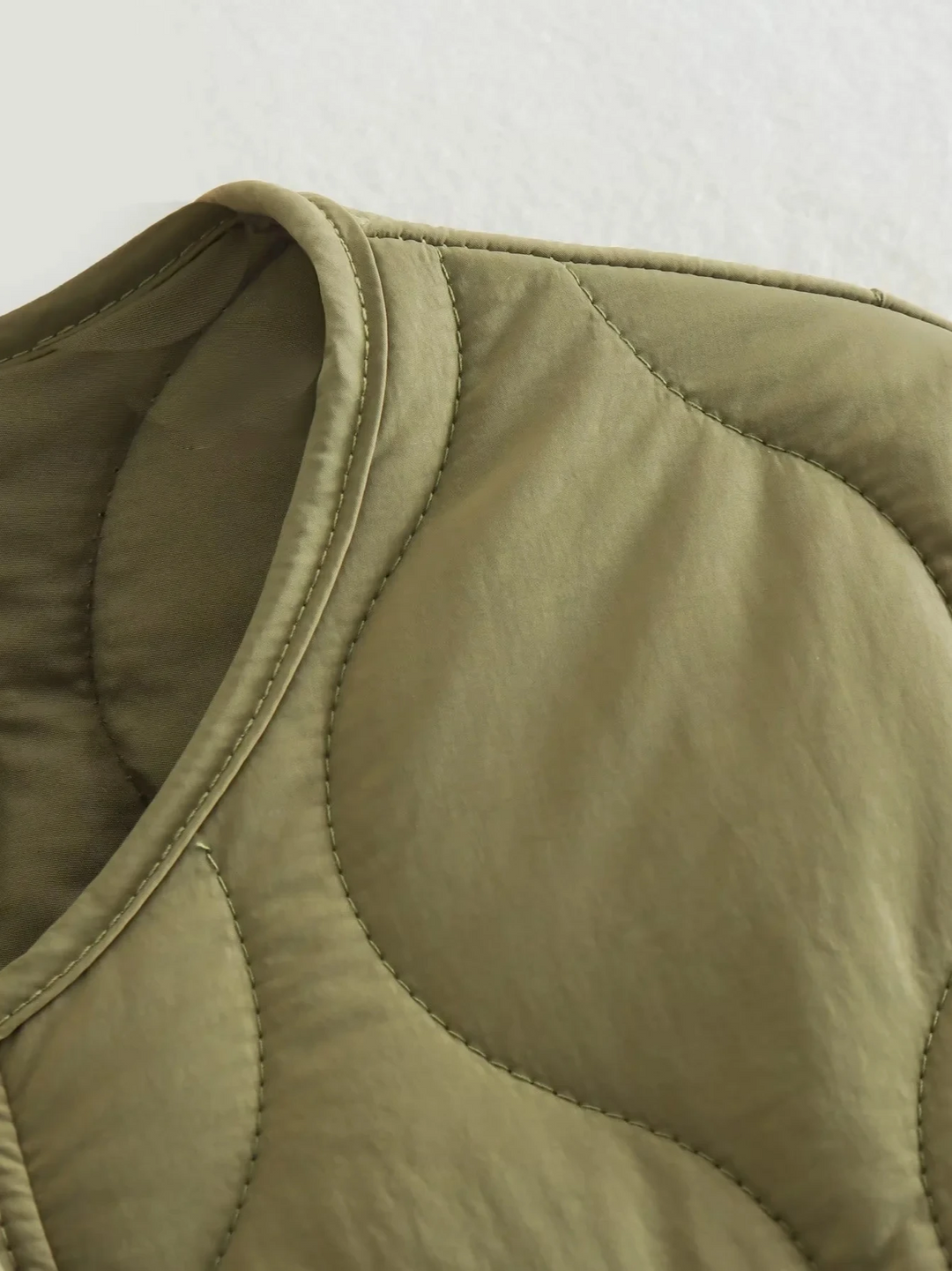 Drune | Gepolsterte Jacke Damen, Leichtes Übergröße Modell Mit Taschen, Knopfverschluss
