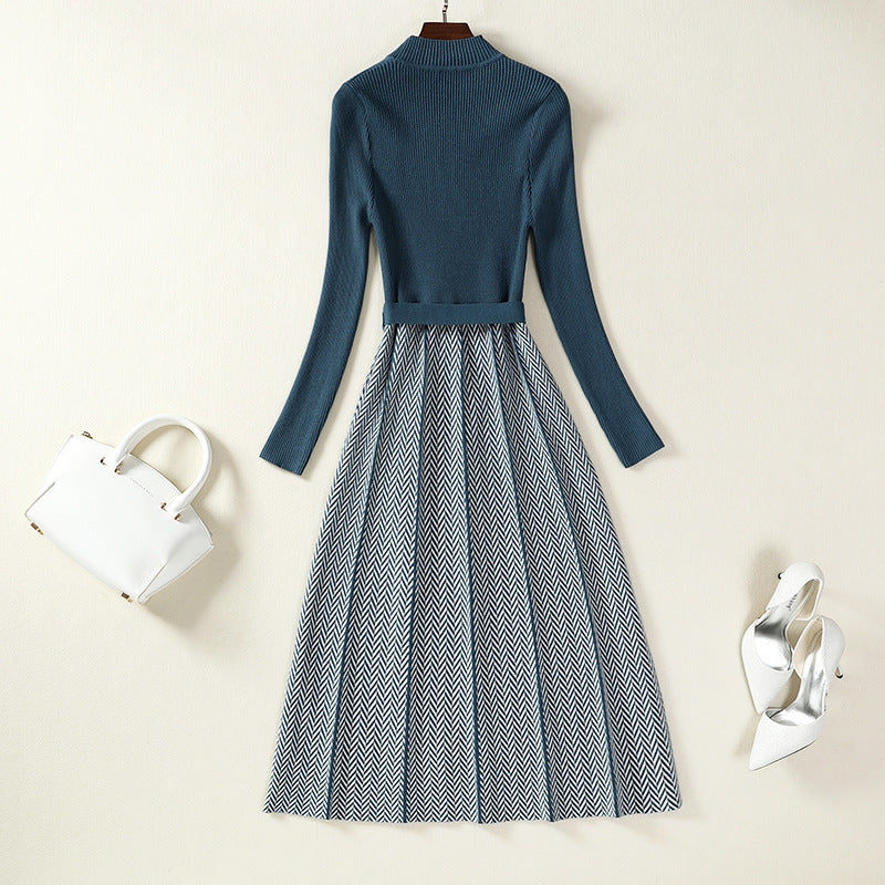 Damen Strickkleid mit strukturierter Oberseite und fließendem Rock Drune