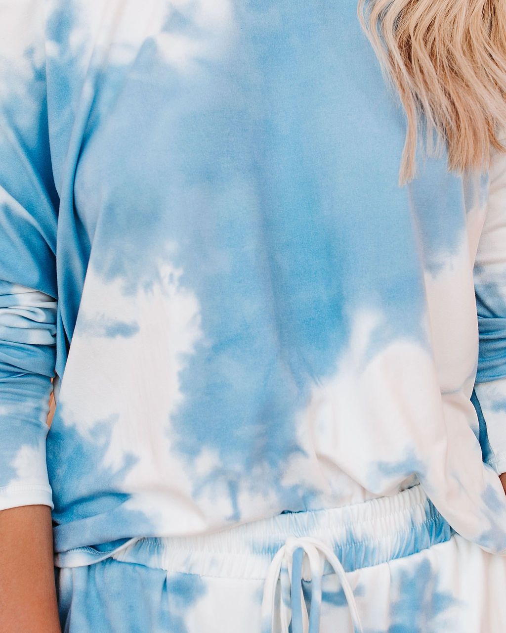 Damen lässiger Oversized Pullover im Batikdesign Drune