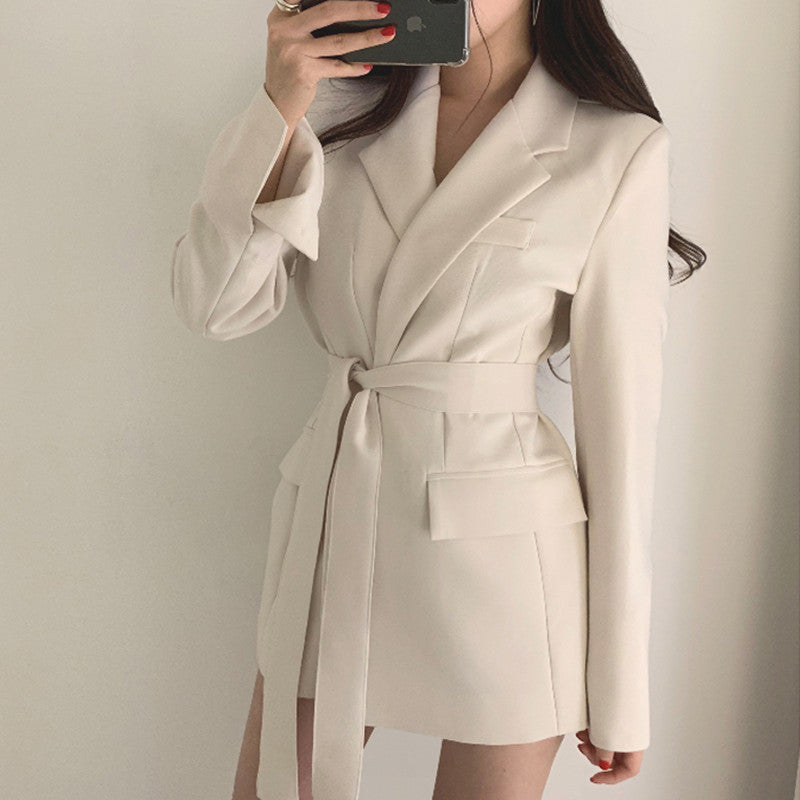 Drune | Eleganter Blazer mit Gürtel