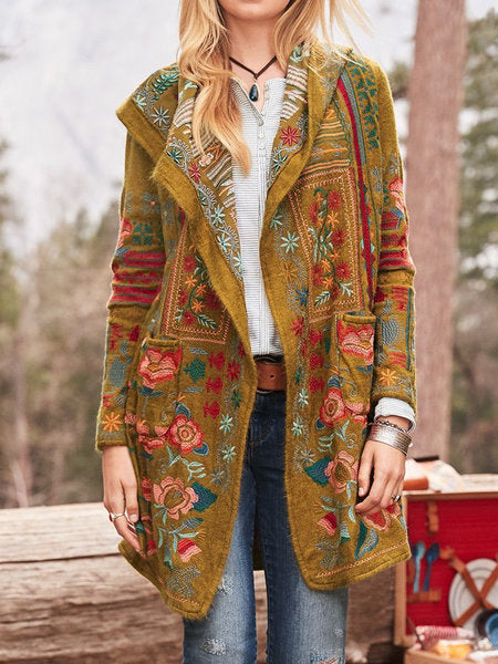 Damen Strickmantel mit einzigartiger Blumenstickerei und Kapuze Drune