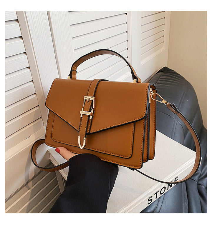 Drune | Klassische Schultertasche mit Schnalle