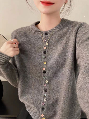 Drune | Verspielter Knopf Pullover