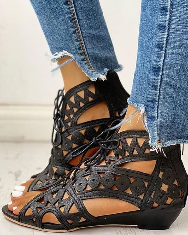 Drune | Flache Sandalen Im Ethnischen Stil mit Aussparung