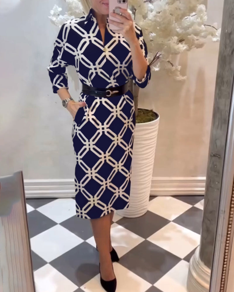Drune | Kleid mit Geometrischem Print und Seitlichem Schlitz