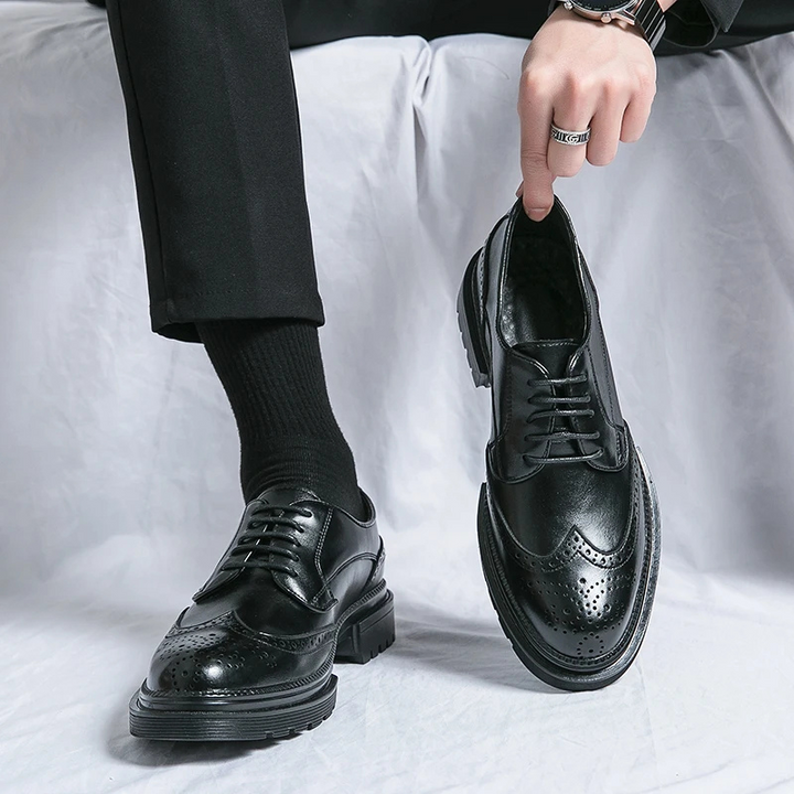 Drune | Modische Herrenschuhe Mit Brogue Design Und Robuster Sohle