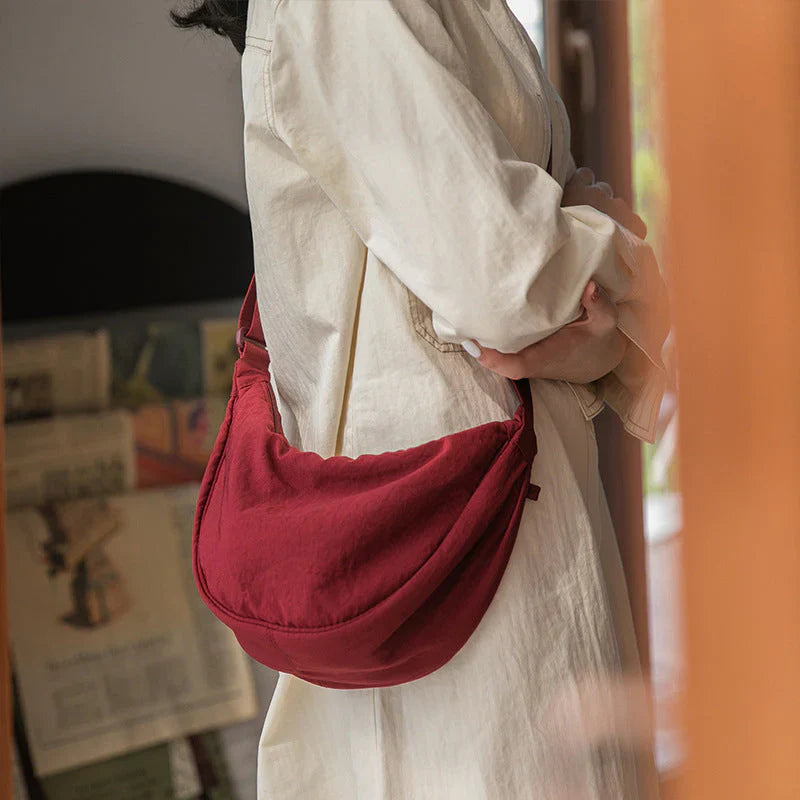 Drune | Stilvolle Half Moon Crossbody Tasche