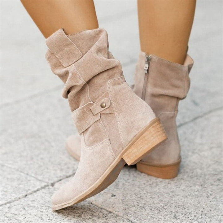 Drune | Slouch Boots Wildleder Niedriger Blockabsatz Slip on Komfort