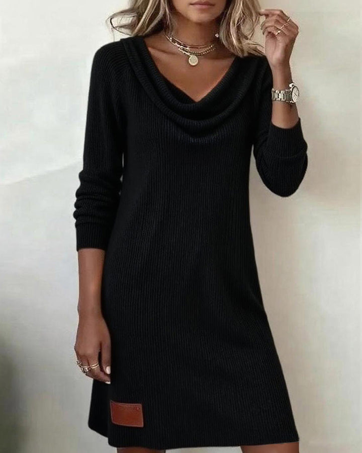 Drune | Geschnittenes Kleid mit Langen Ärmeln und Kuschelkragen