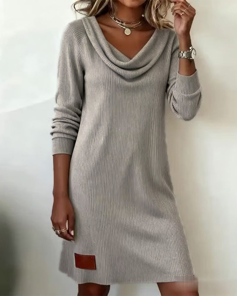 Drune | Geschnittenes Kleid mit Langen Ärmeln und Kuschelkragen