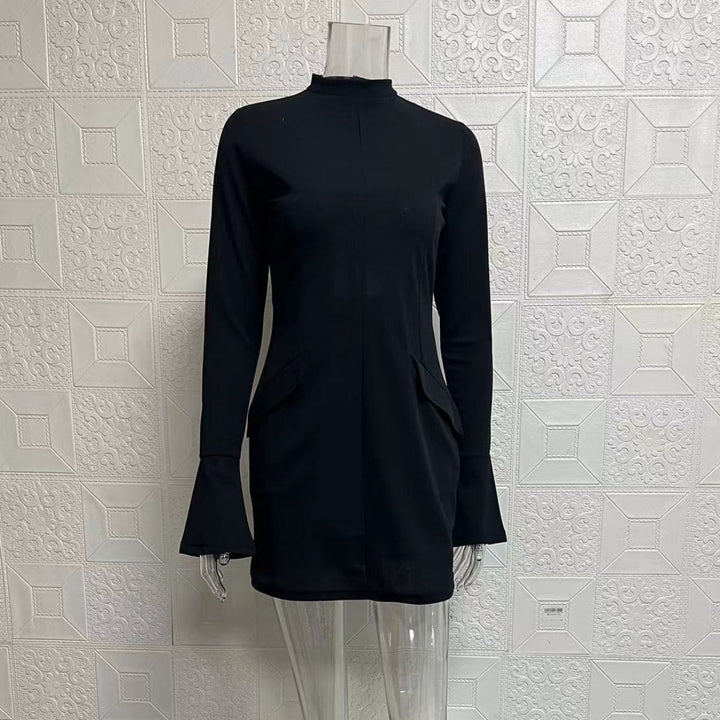 Drune | Schmal geschnittenes, langärmeliges, hüftumspielendes Kleid