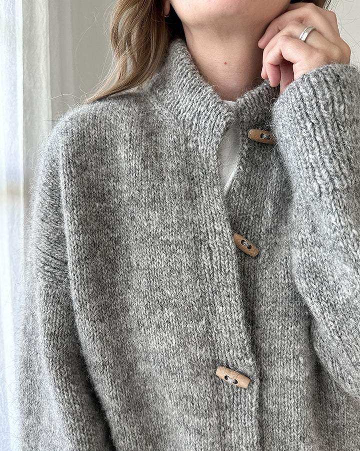 Drune | Graue Strickjacke mit Knöpfen