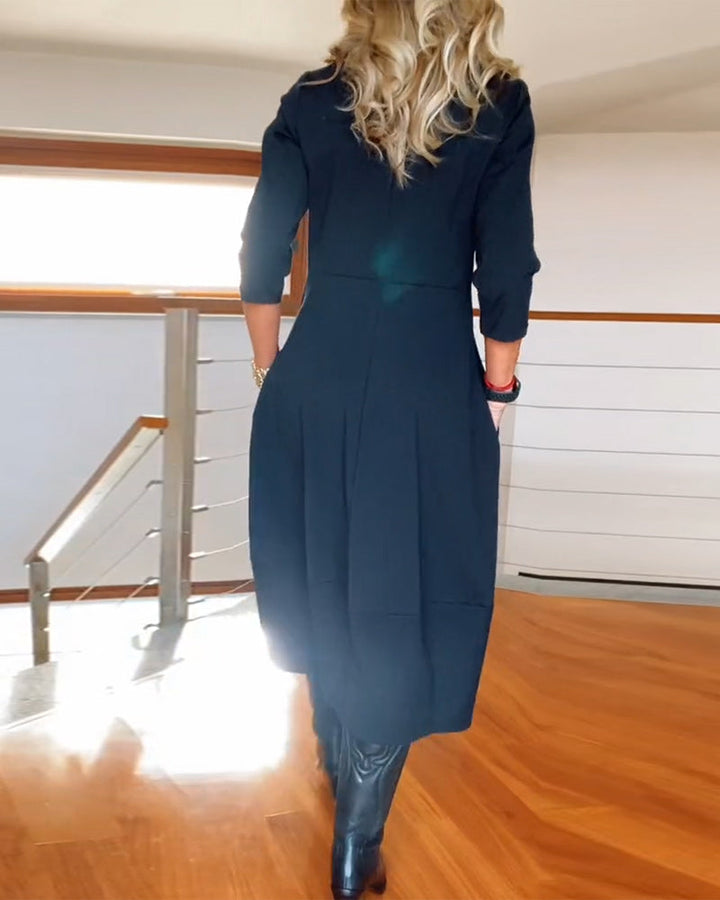Drune | Einfarbiges Kleid mit Rundhalsausschnitt und Tasche
