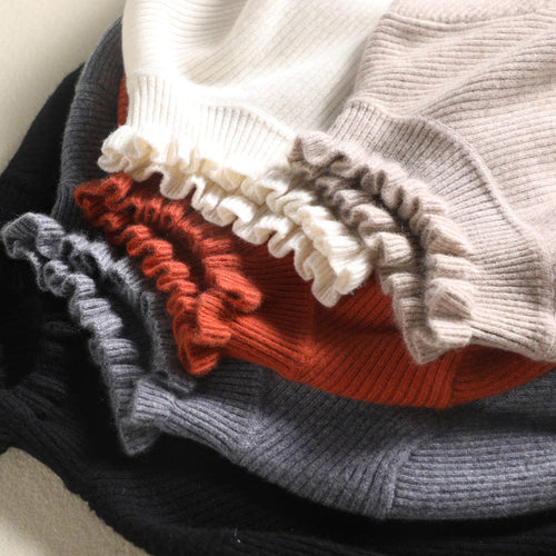 Drune | Rollkragenpullover mit femininen Rüschendetails