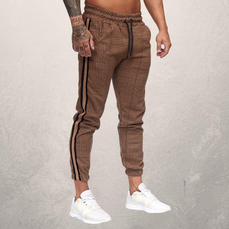 Drune | Jogginghose Slim Fit Elastischer Bund Mit Kordelzug Strukturiertes Material Seitenstreifen