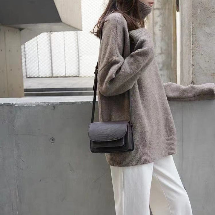 Damen Grobstrickpullover mit Stehkragen und weitem Schnitt Drune