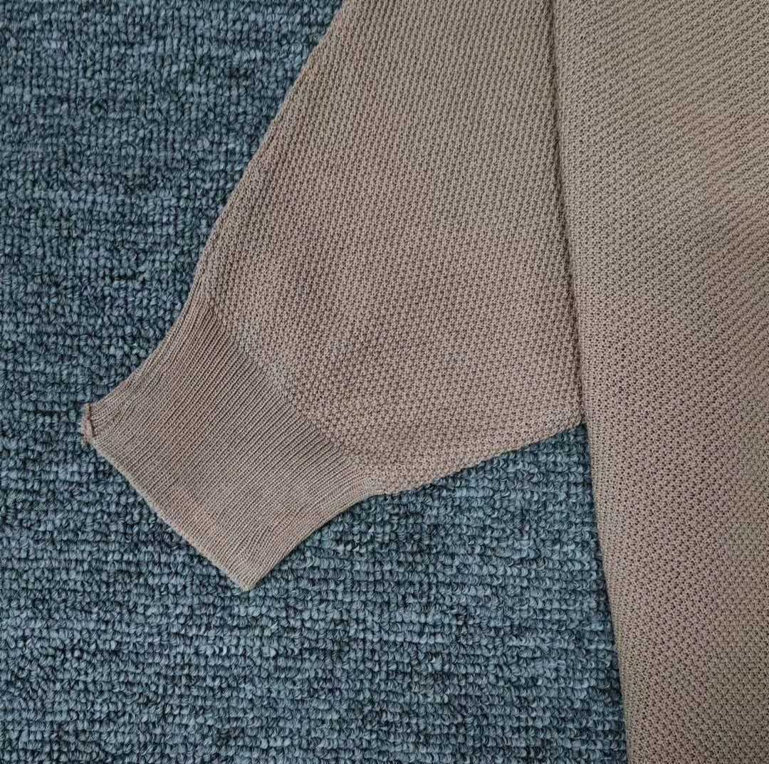 Drune | Goldfarbener einfarbiger Pullover mit Rundhalsausschnitt