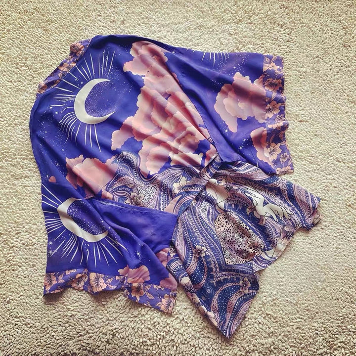 Drune Strandkimono mit „Mystic Blue Moon Starrynight“-Aufdruck