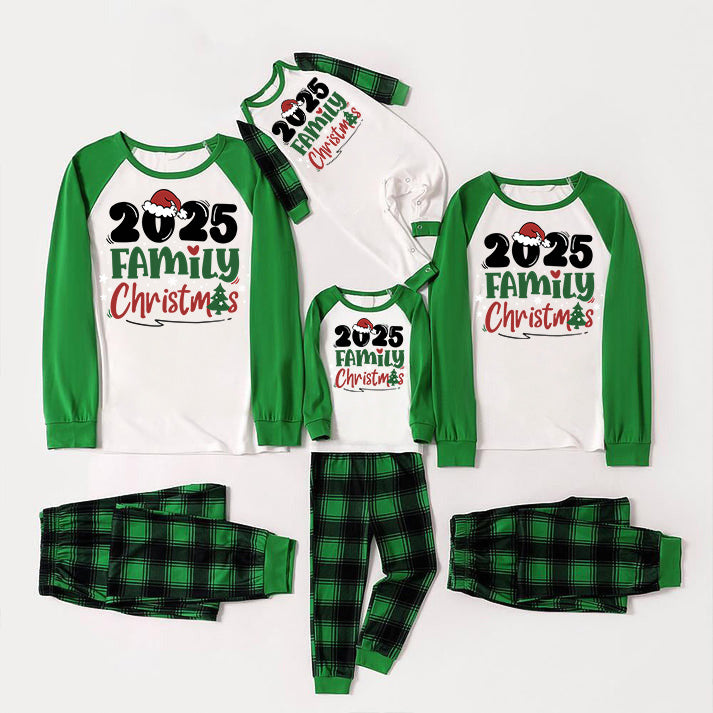 Drune | Santa Hut und Familie Weihnachten 2025 Druck Langarmoberteil mit grünem & schwarzem karierter Weihnachten passende Pyjamas