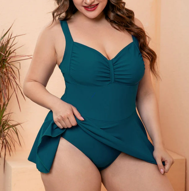 Drune Badekleid in Übergröße