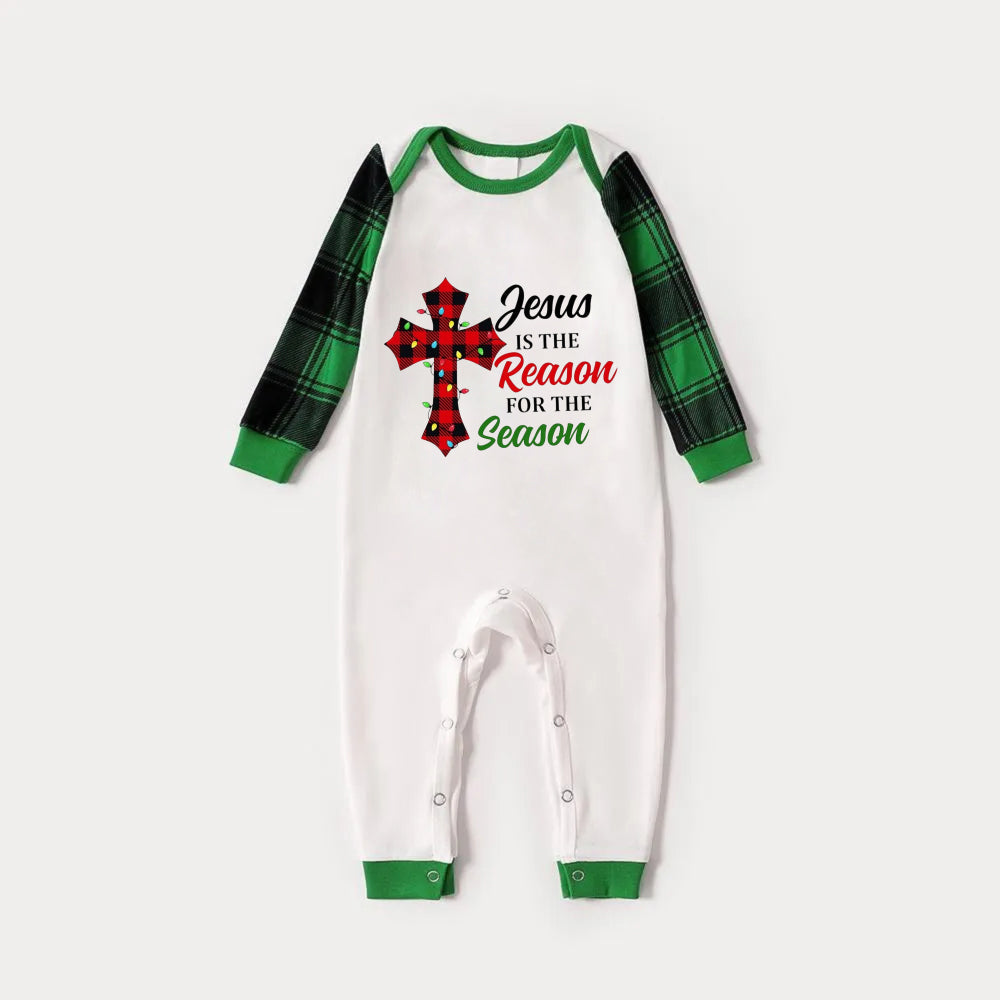 Drune | Grüner Raglan-Top Grün Karierter Weihnachts-Pyjama-Set Mit "Jesus Ist Der Grund Für Die Saison" Slogan Druck