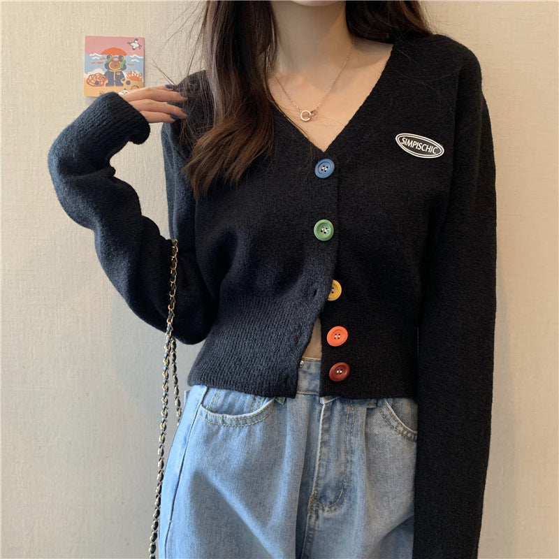 Damen Strickjacke mit bunten Knöpfen und V-Ausschnitt Drune