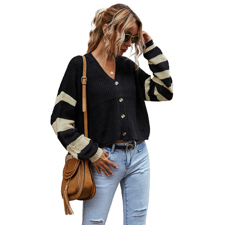 Damen modischer Strickcardigan mit gestreiften Ärmeln und Knopfdetails Drune