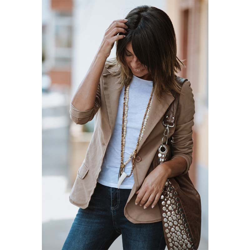 Damen Eleganter Blazer mit strukturierten Details und slim-fit Schnitt Drune