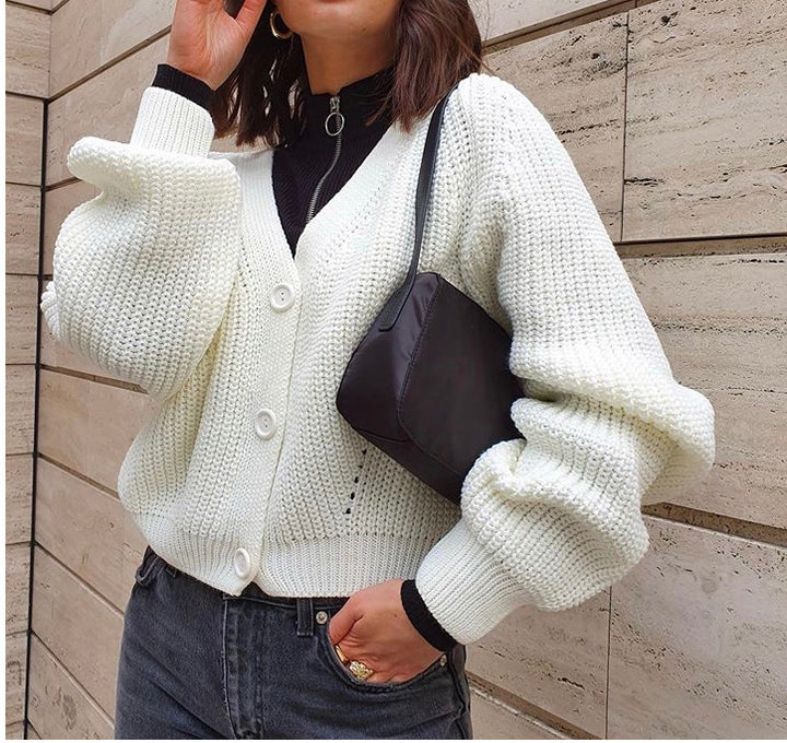 Damen Strickjacke mit V-Ausschnitt und großen Holzknöpfen Drune