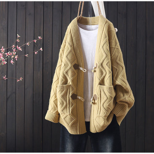 Damen Grobstrickcardigan mit einzigartiger Zopfmusterstruktur und modischen Knopfdetails Drune