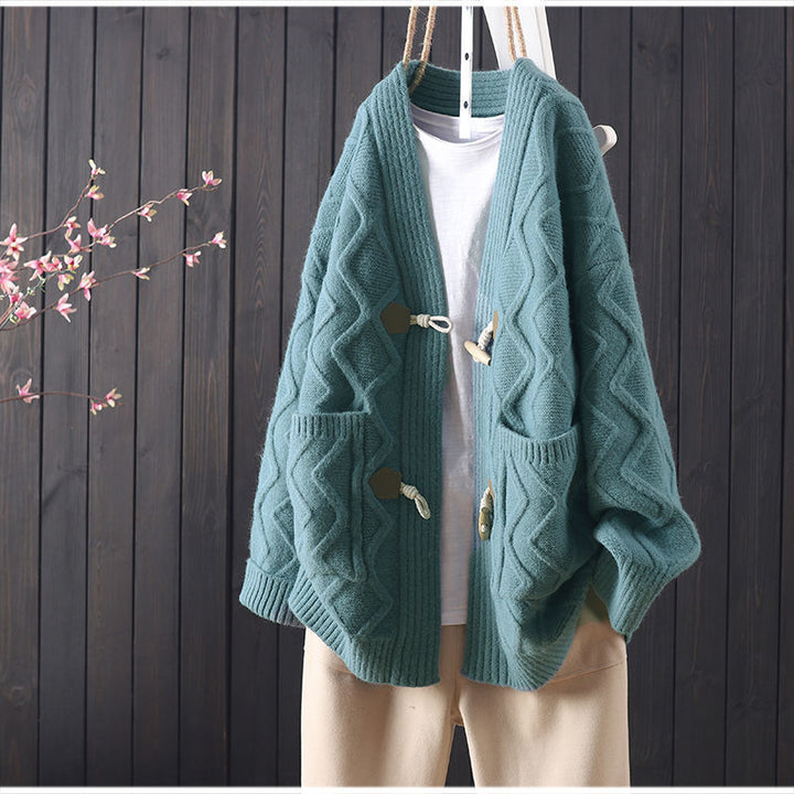 Damen Grobstrickcardigan mit einzigartiger Zopfmusterstruktur und modischen Knopfdetails Drune