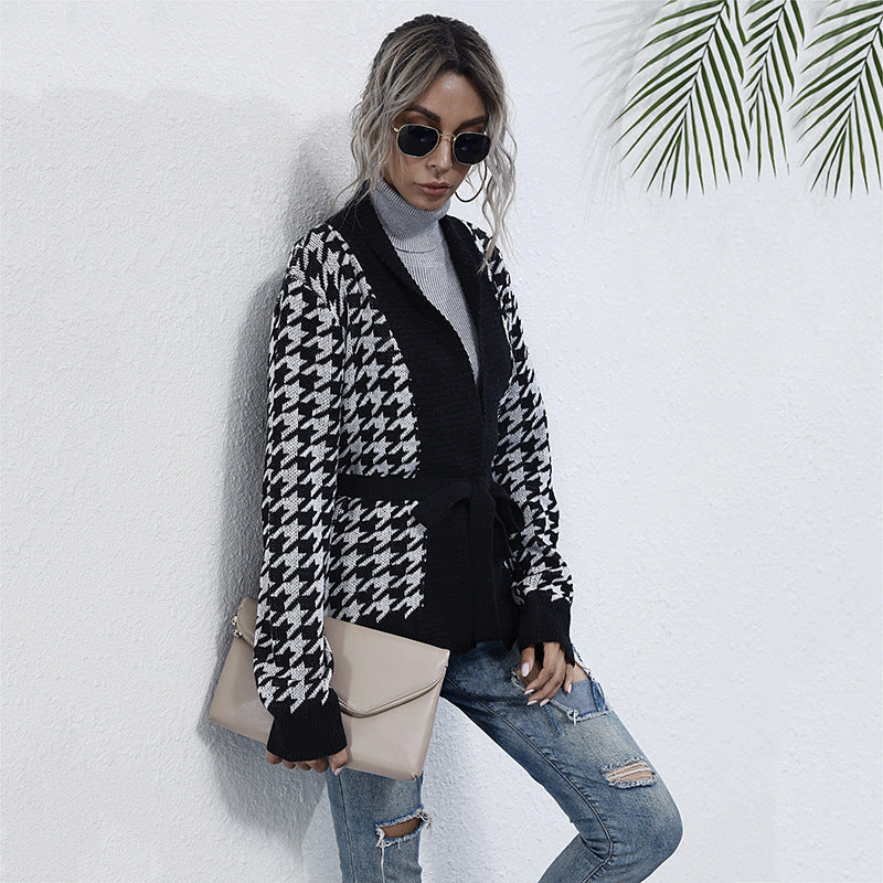 Damen Strickjacke mit modernem Karomuster und Taillengurt Drune