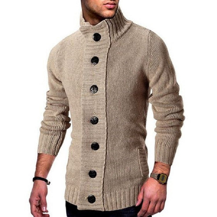 Herren Strickjacke mit hohem Kragen und dekorativen Knopfdetails Drune