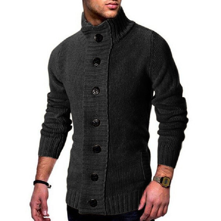 Herren Strickjacke mit hohem Kragen und dekorativen Knopfdetails Drune
