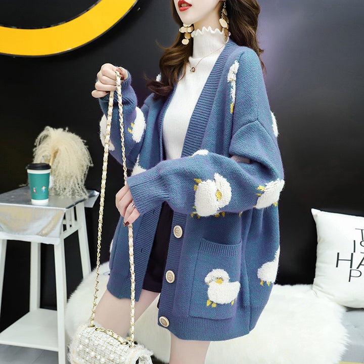 Damen Strickjacke mit verspieltem Schafmotiv und großen Knöpfen Drune