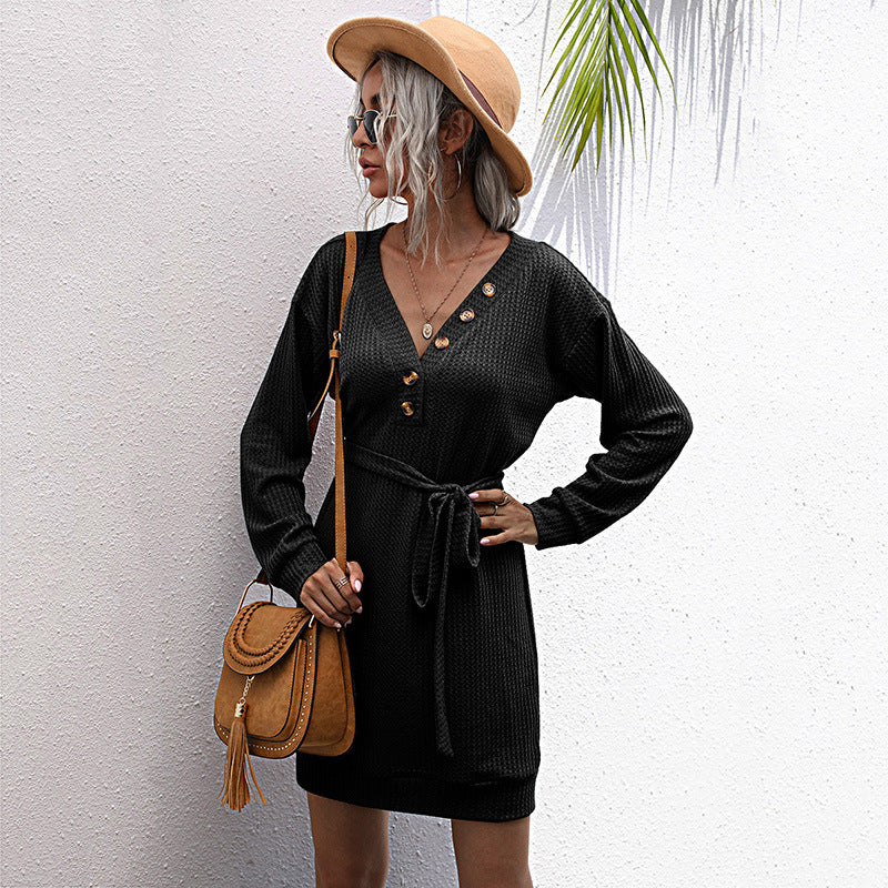 Damen Strickkleid mit Knopfdetails und integriertem Bindegürtel Drune