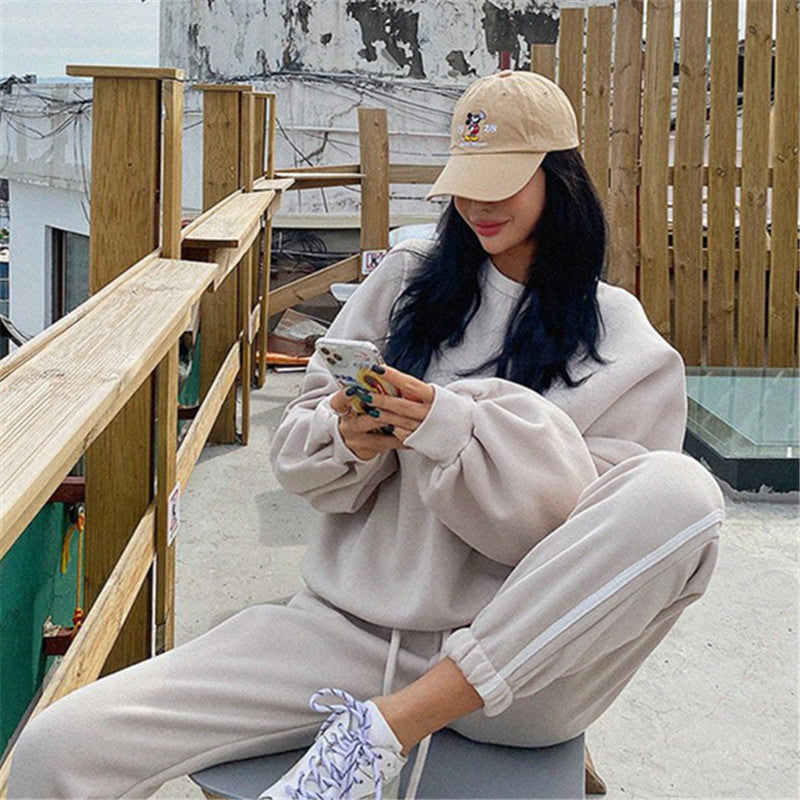 Damen gemütliches Freizeit-Set mit oversized Pullover und Jogginghose Drune