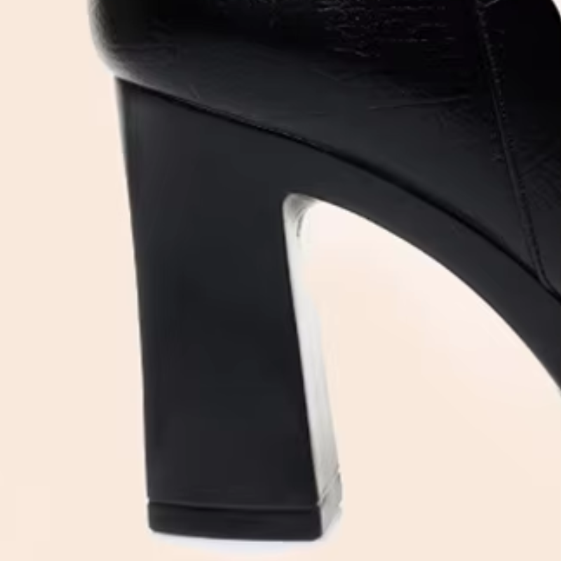 Drune | Flaschenstiefel mit High Heel und Fensterdesign für einen einzigartigen Stil