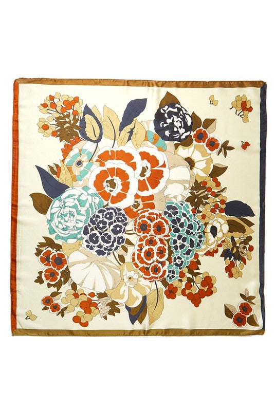 Drune | Seidentuch mit Blumenmuster und Quadratform