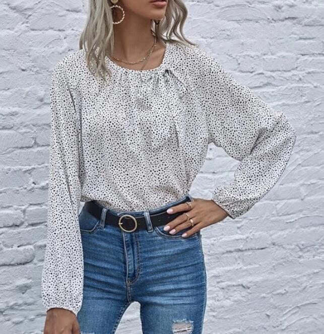 Damen Bluse mit dekorativem Rüschendetail und modernem Allover-Muster Drune
