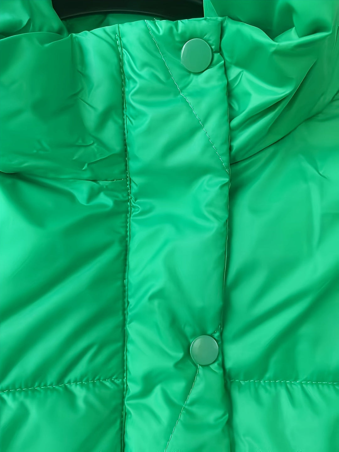 Drune | kurze warme Pufferjacke mit Kapuze für Damen - Perfekt für Outdoor-Aktivitäten