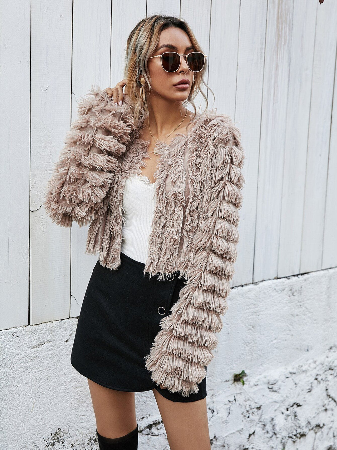 Drune | Fell Cropped Jacke - Plüsch-texturiertes Design - Winter Glam - Abendmode