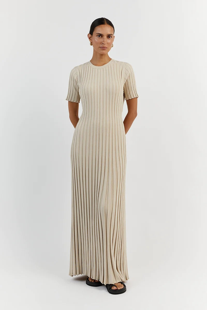 Drune-Strickkleid mit schmaler Taille und Streifenmuster